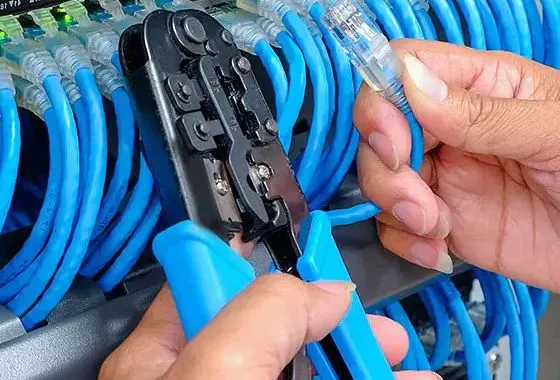 Organización y peinado de cableado estructurado
